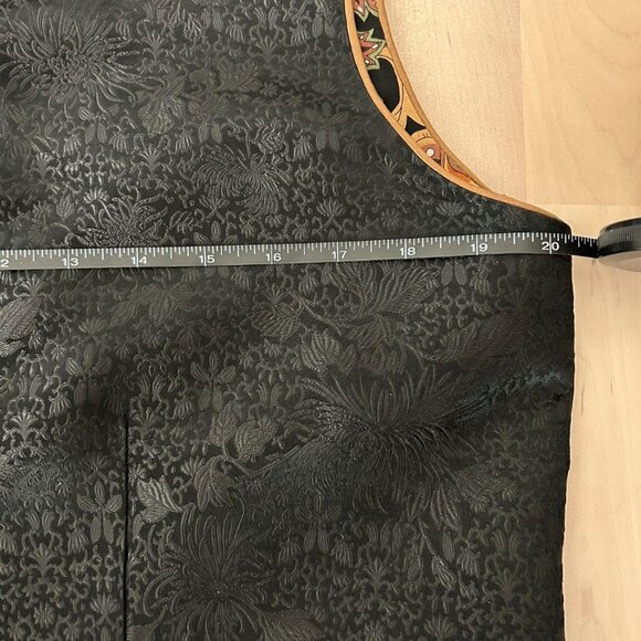 Kimono Style Silk Vest - Picture 5 of 6